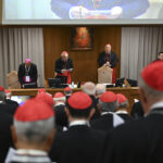 Los cardenales se reunirán dos veces el lunes antes del cónclave