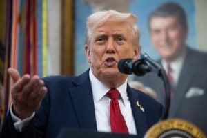 Trump exige a Israel que deje de bombardear Gaza para negociar la salida de los rehenes