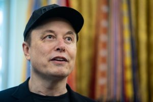 Los accionistas de Tesla aprueban dar a Elon Musk la cifra récord de un billón de dólares