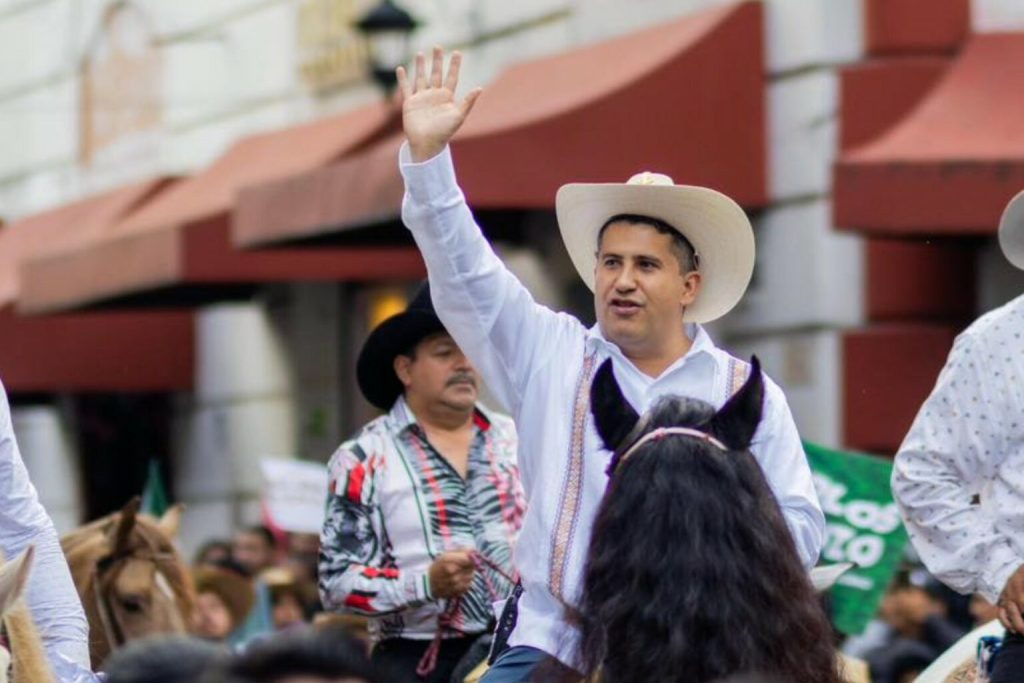 carlos-manzo-uruapan-2-1536x1024