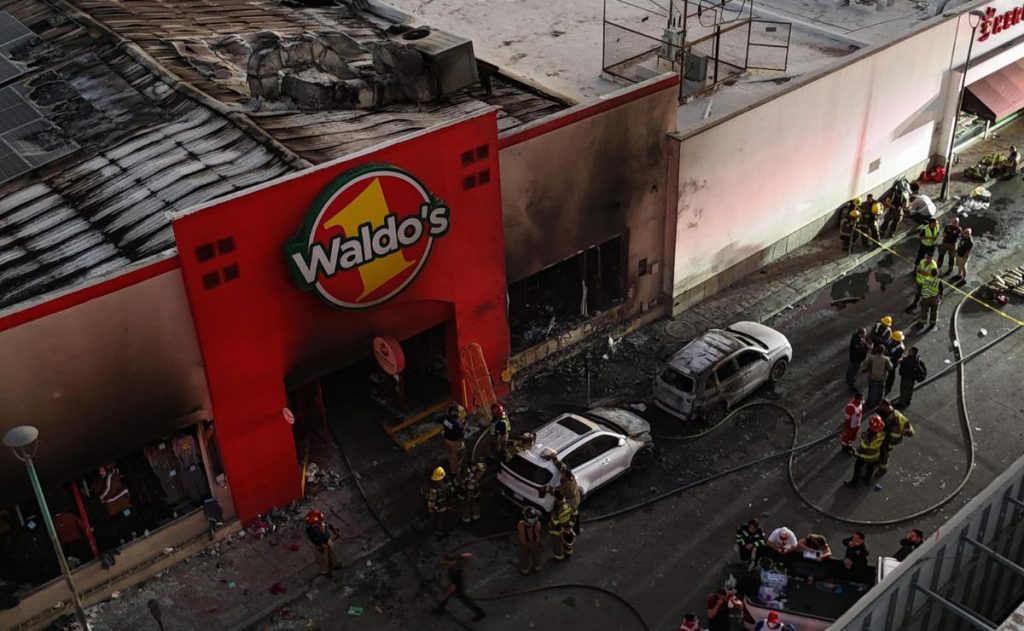 incendio-en-tienda-waldos-de-hermosillo-sonora