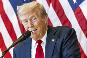 Trump amenaza a la BBC con una demanda por difamación de 1.000 millones de dólares