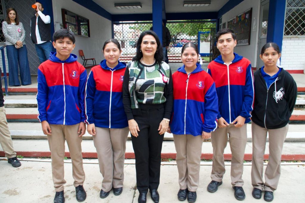 1-ESTUDIANTES-1024x683