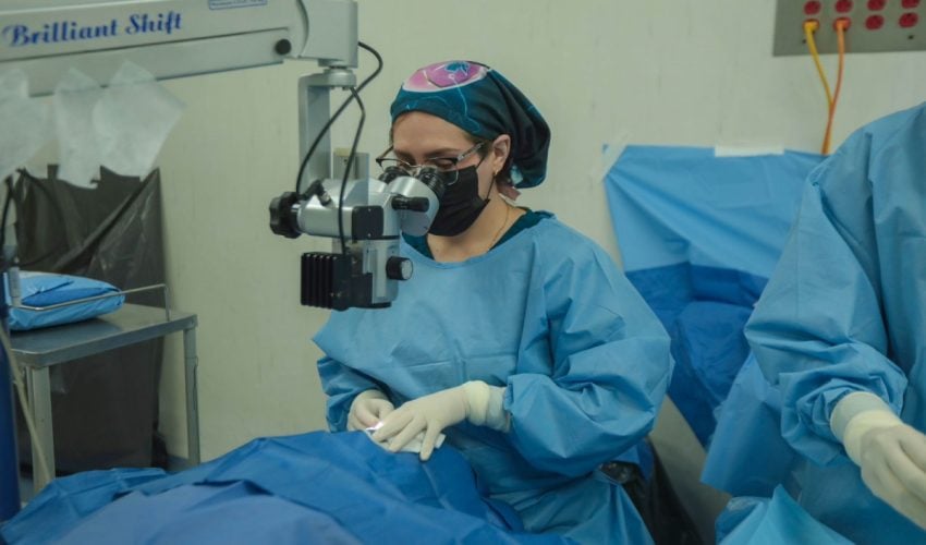 DIF-154-2025.-Atiende-DIF-Tamaulipas-la-salud-visual-de-mas-de-3-mil-personas-con-la-campana-Bienestar-en-tu-mirada-2-850x500