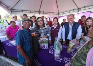 Gomez-Farias-recibe-la-Brigada-‘Transformando-Familias-del-DIF-Tamaulipas-1-750x533