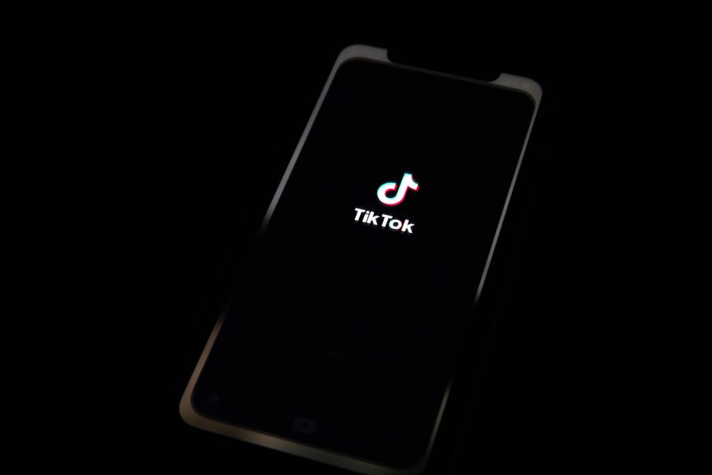 EEUU acusa a TikTok de rastrear las opiniones de sus usuarios en temas como aborto o armas