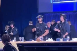 trump-evacuado-cena-corresponsales-casa-blanca-2026-1536x1024